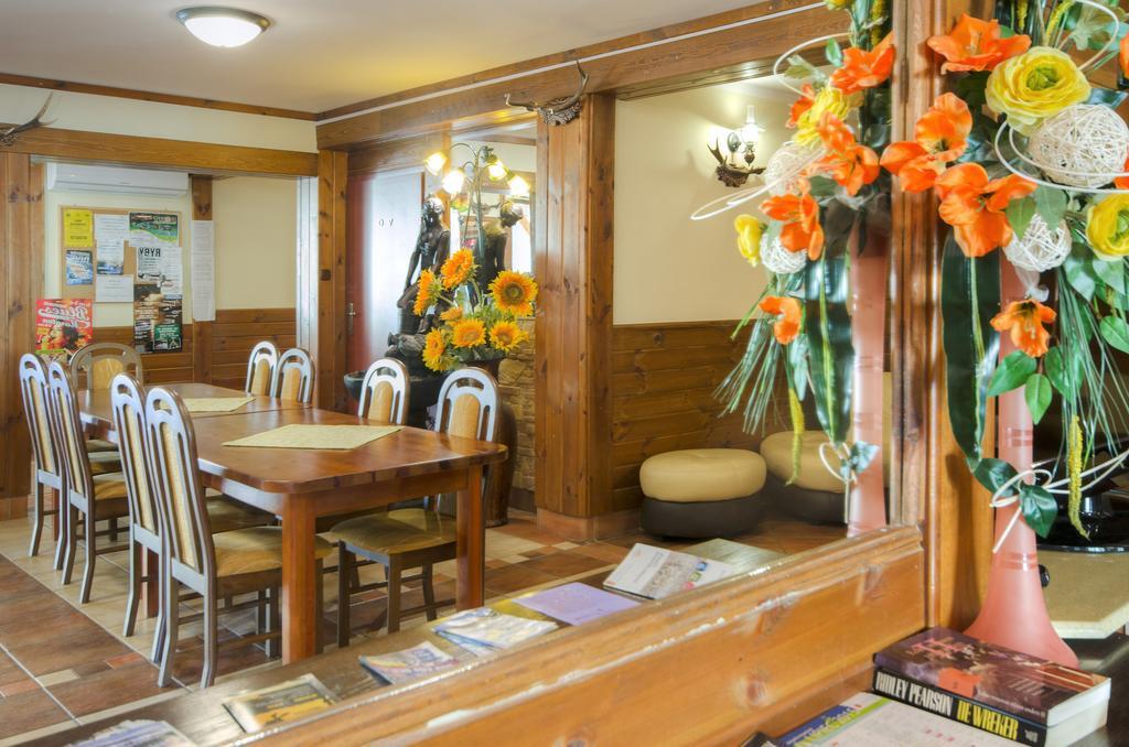 Augustowia Hotel Luaran gambar