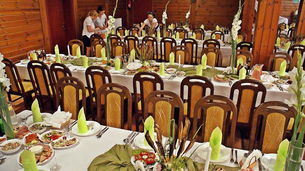 Augustowia Hotel Luaran gambar